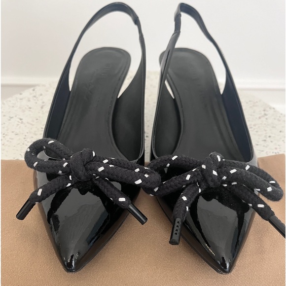 Burberry Sling Back Pump - Picture 3 of 5